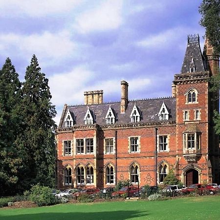 Brownsover Hall 럭비 외부 사진