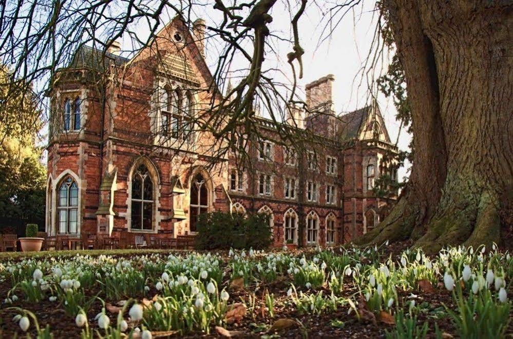 Brownsover Hall 럭비 외부 사진